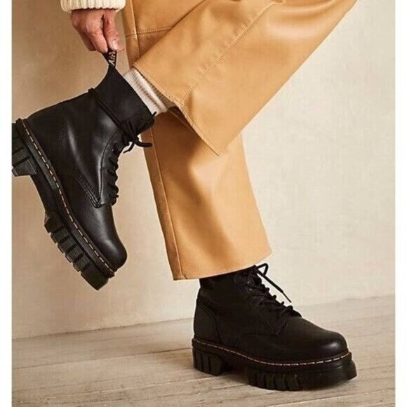 Dr. Martens Audrick 8-Eye Platform Combat Boots Black Nappa Lux Leather US 9 - Picture 1 of 10